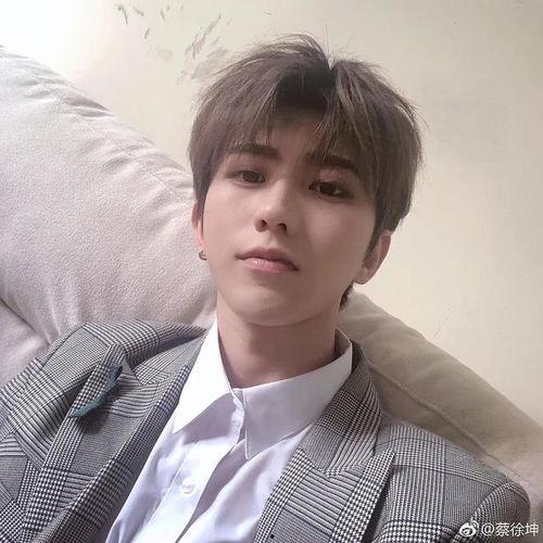 蔡徐坤的最新直播爆料,揭秘新歌筹备幕后故事及未来计划 第2张 蔡徐坤的最新直播爆料,揭秘新歌筹备幕后故事及未来计划 第2张